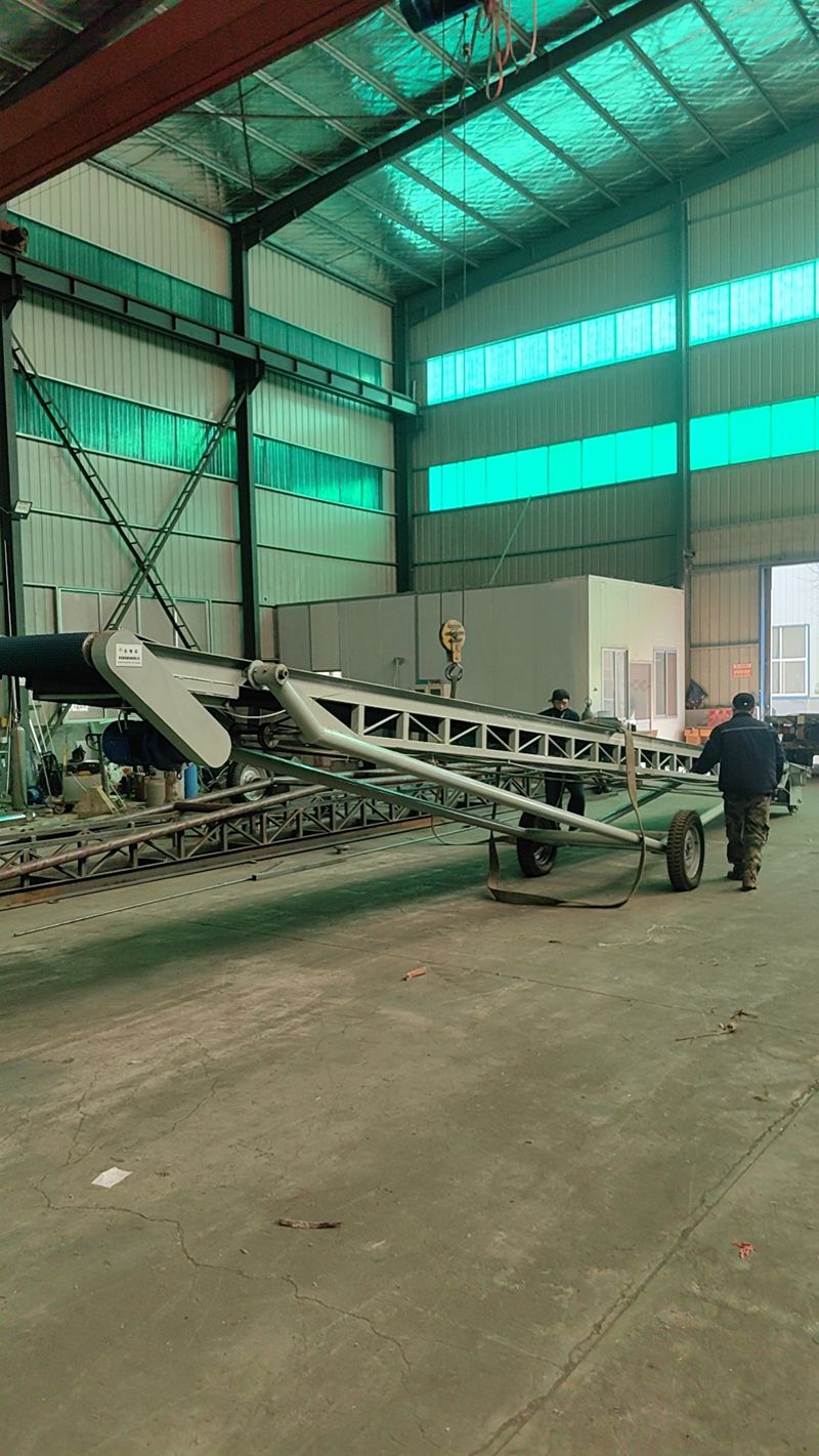 辣椒前處理設(shè)備：12米裝車皮帶機(jī)